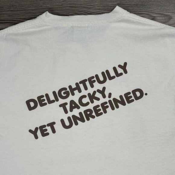 Vintage Y2K Hooters T Shirt - Picture 4 of 5